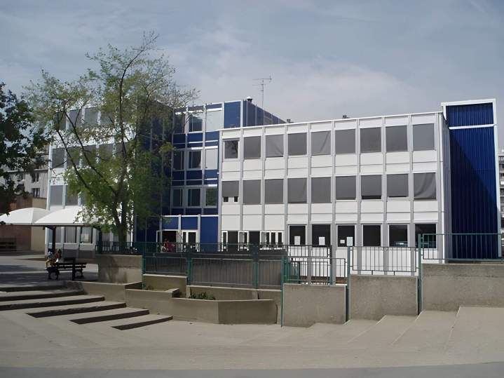 Façade du Groupe Scolaire A. Bachelet fraîchement peinte, Île-de-France