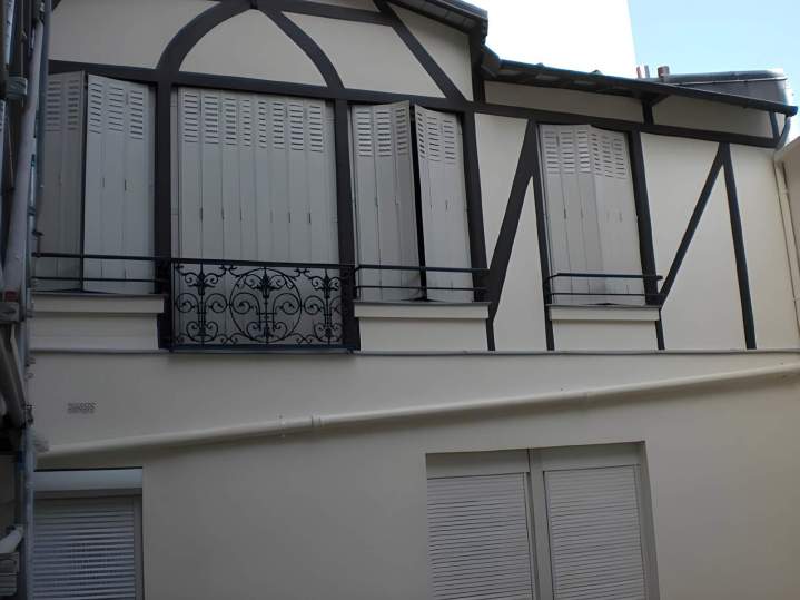 Peinture de façade à colombages, Île-de-France