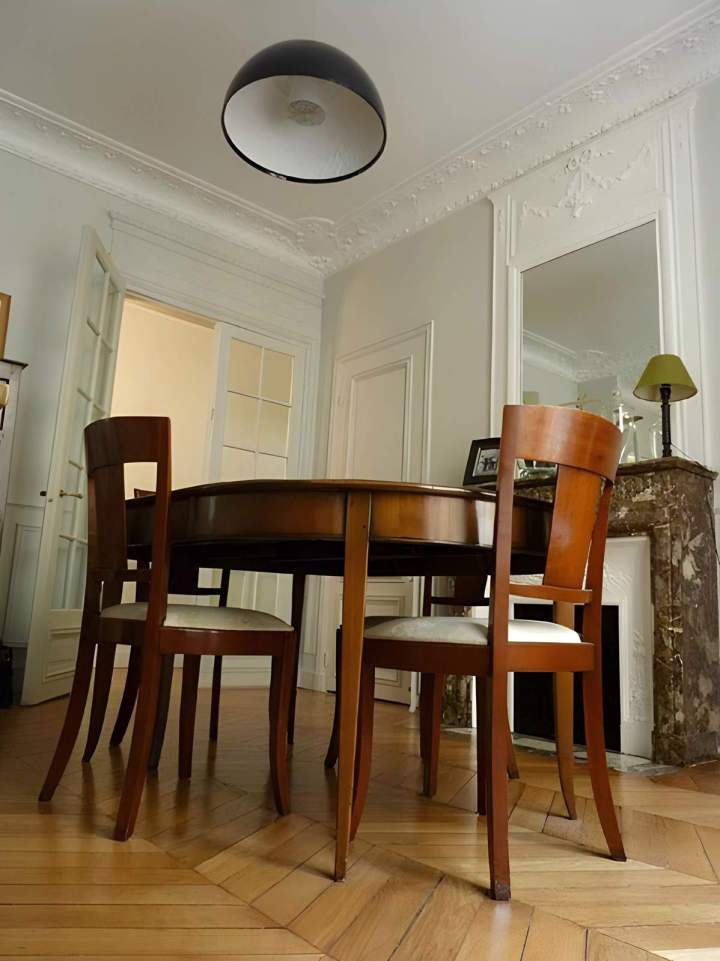 Salle à manger élégant et chaleureux, Île-de-France