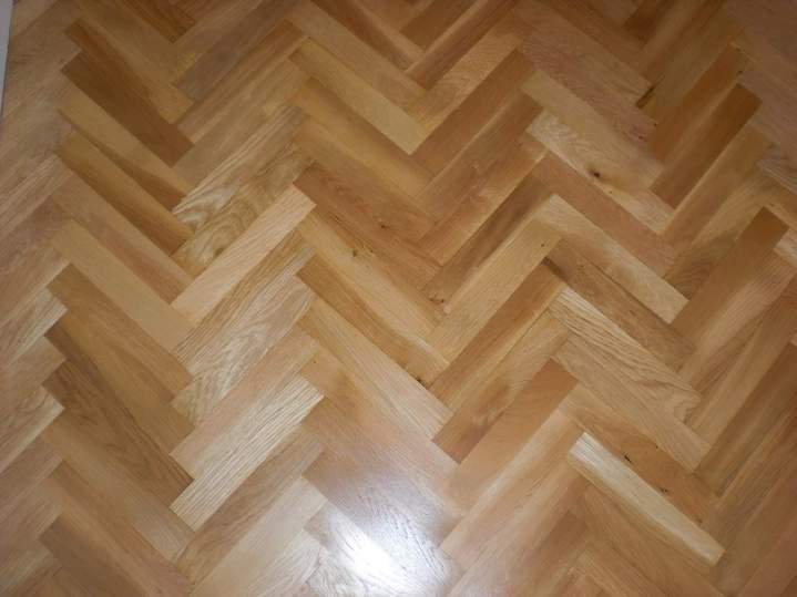 Parquet à chevrons vitrifié, Île-de-France